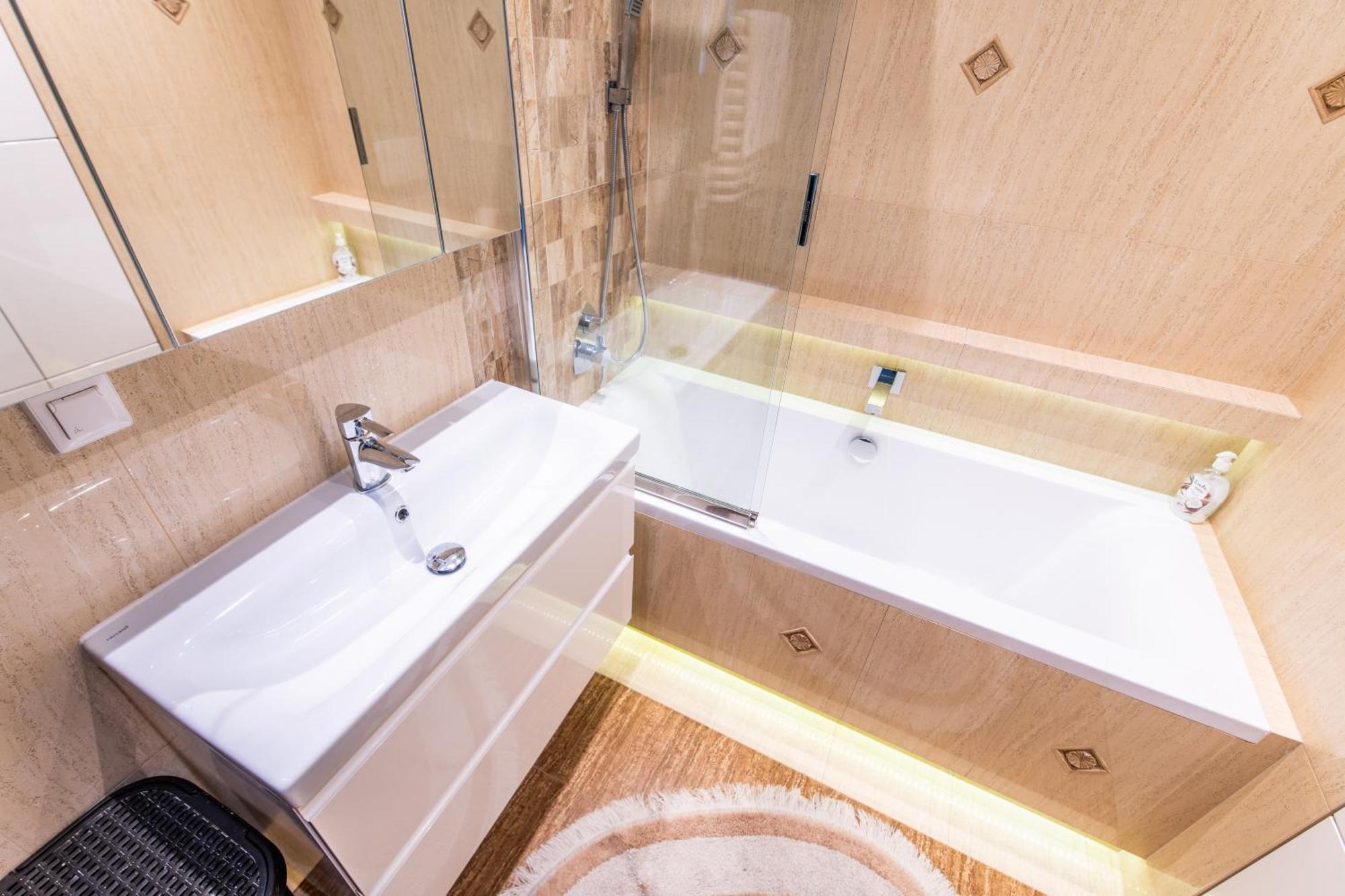 Large Luxury Apartment เวียลิชกา ภายนอก รูปภาพ
