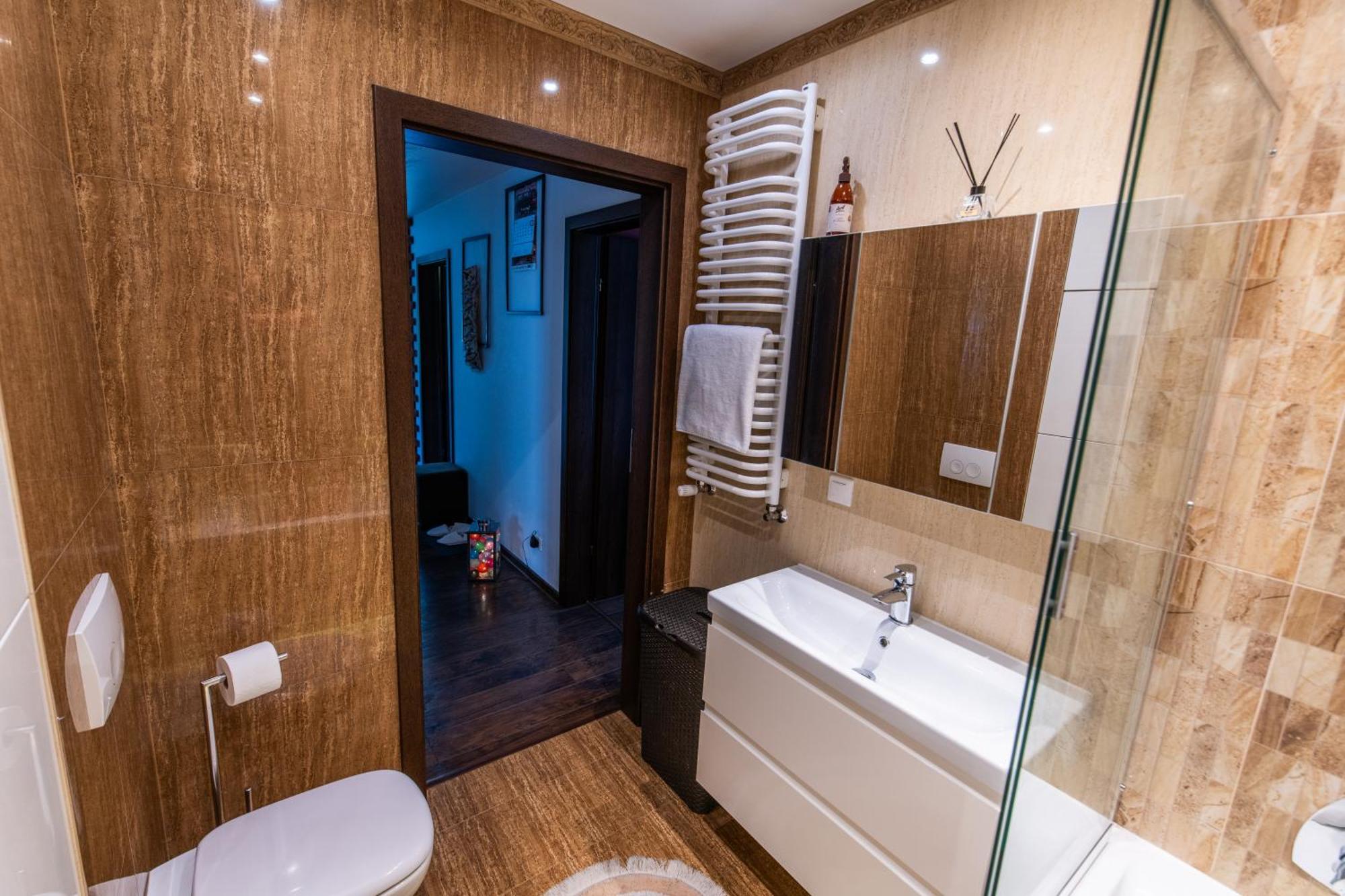 Large Luxury Apartment เวียลิชกา ภายนอก รูปภาพ