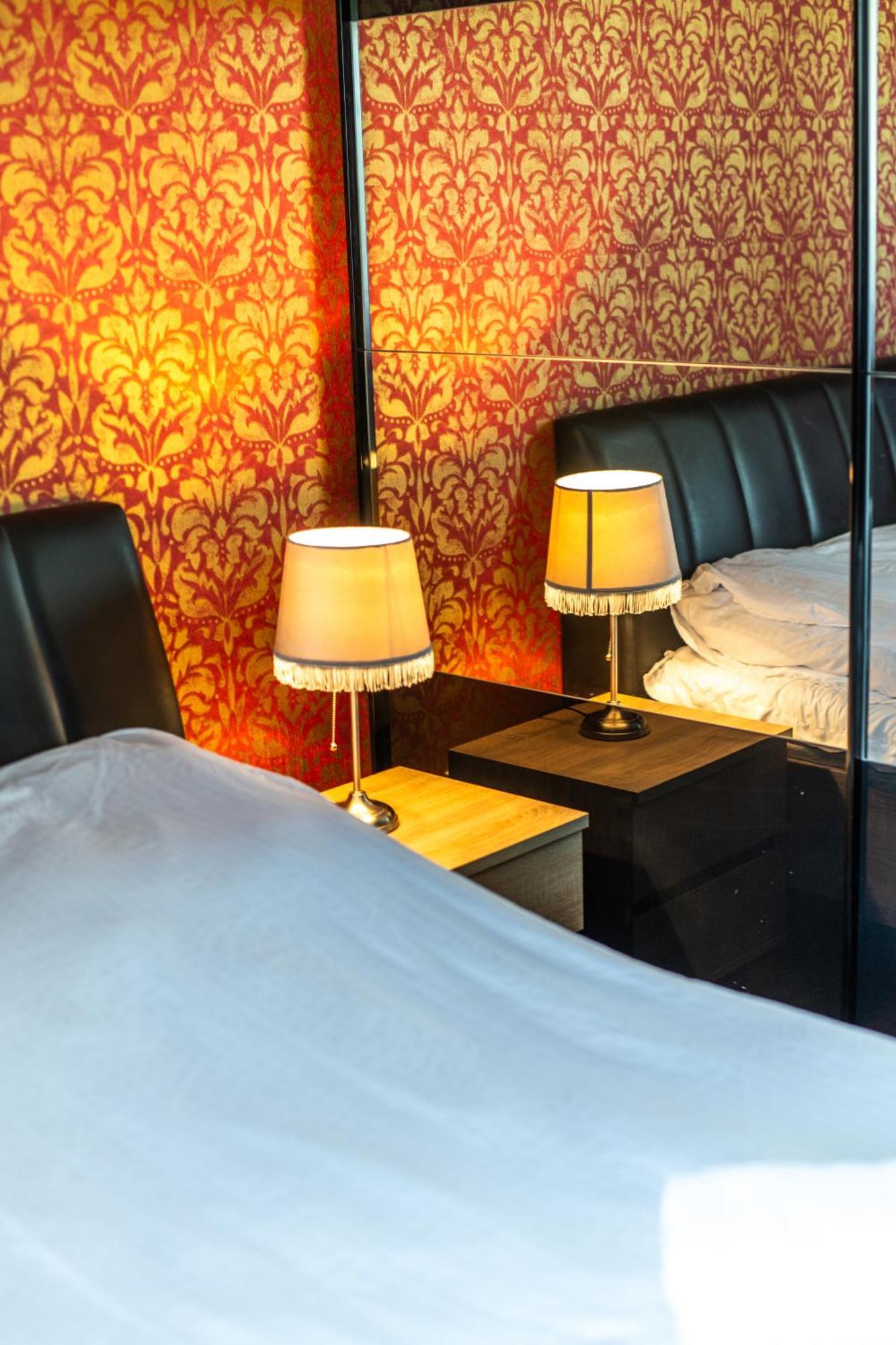 Large Luxury Apartment เวียลิชกา ภายนอก รูปภาพ